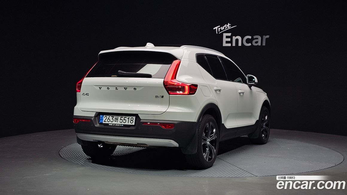 Volvo XC40 2021