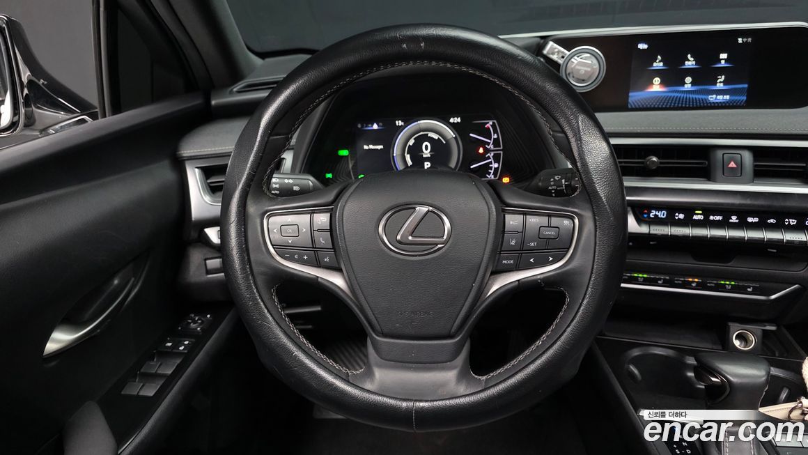Lexus UX 2020