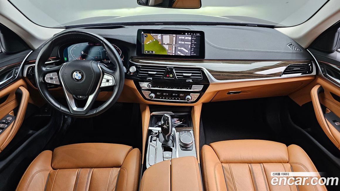 BMW 5-Series 2021