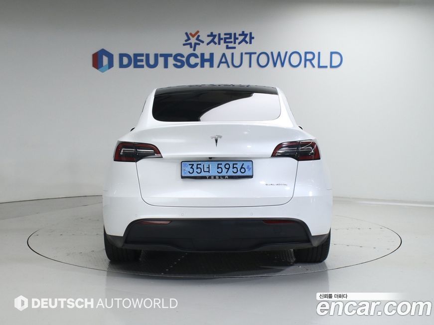 Tesla Model Y 2021