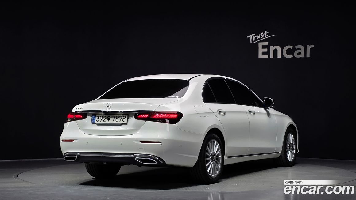 Mercedes-Benz E-Class 2021