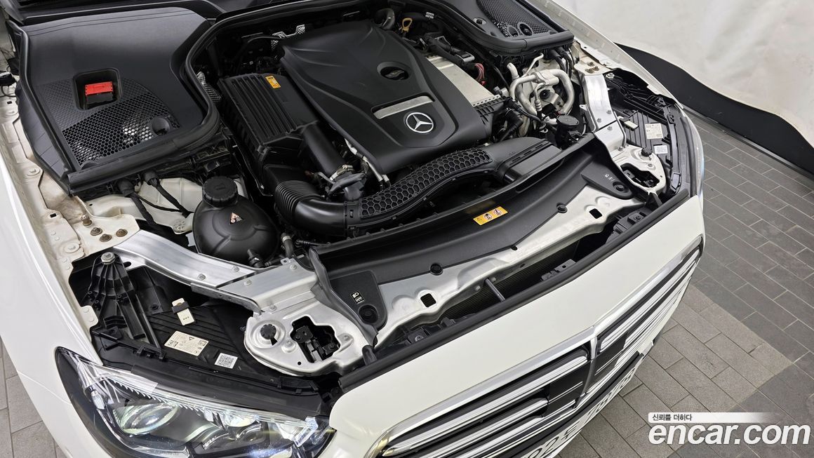 Mercedes-Benz E-Class 2021