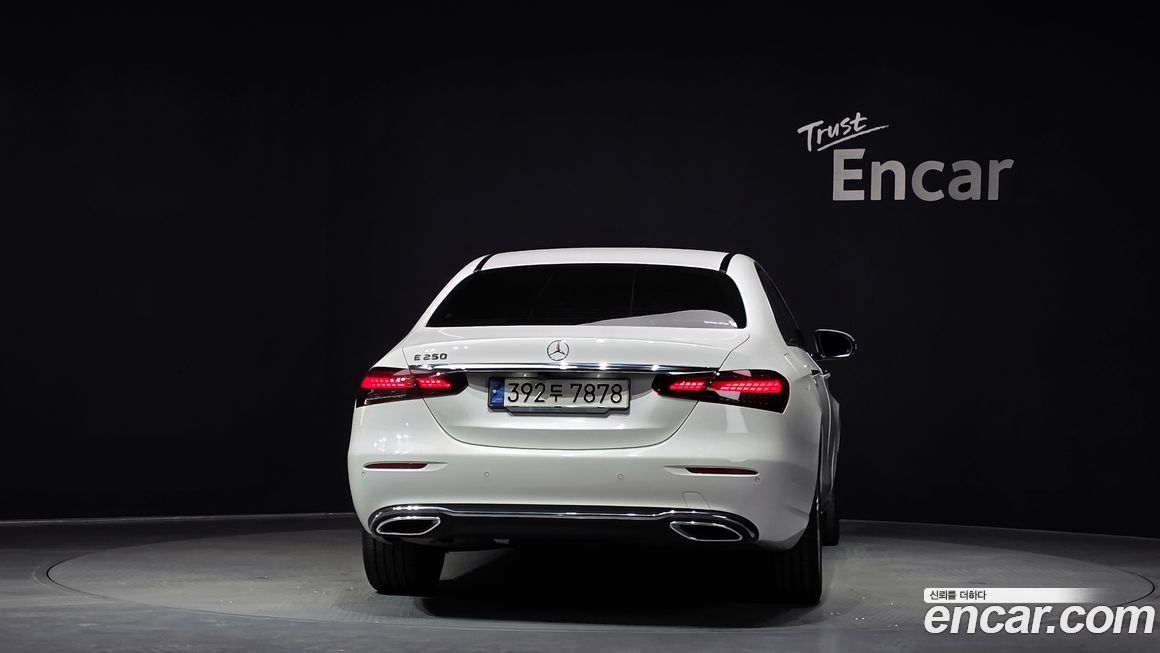 Mercedes-Benz E-Class 2021