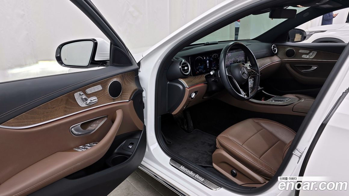 Mercedes-Benz E-Class 2021