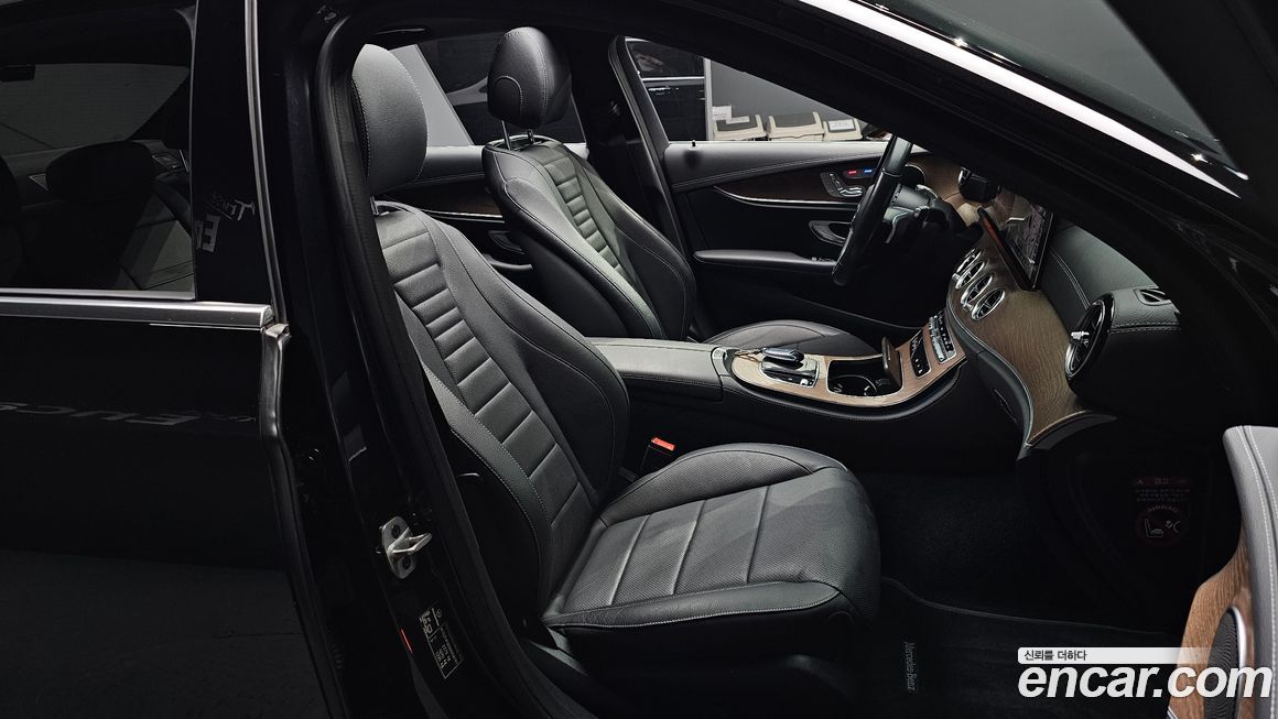 Mercedes-Benz E-Class 2021
