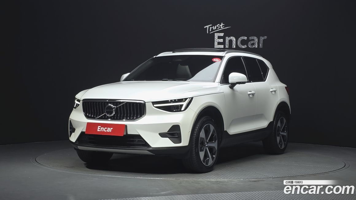 Volvo XC40 2024