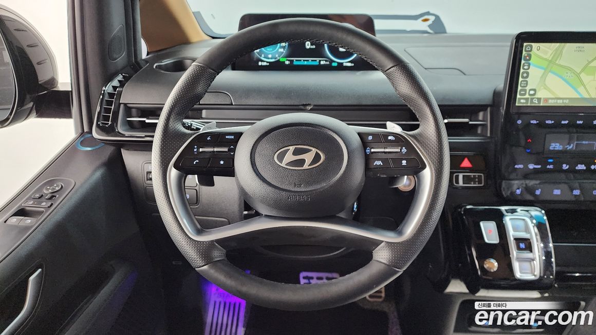 Hyundai Staria 2025