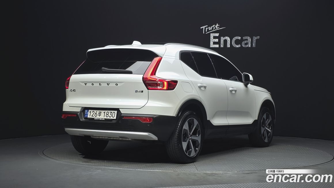 Volvo XC40 2024