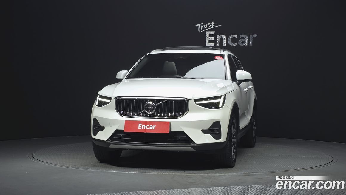 Volvo XC40 2024
