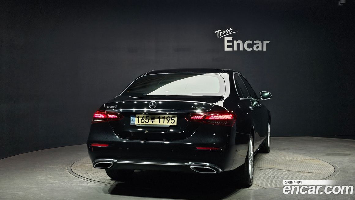 Mercedes-Benz E-Class 2021