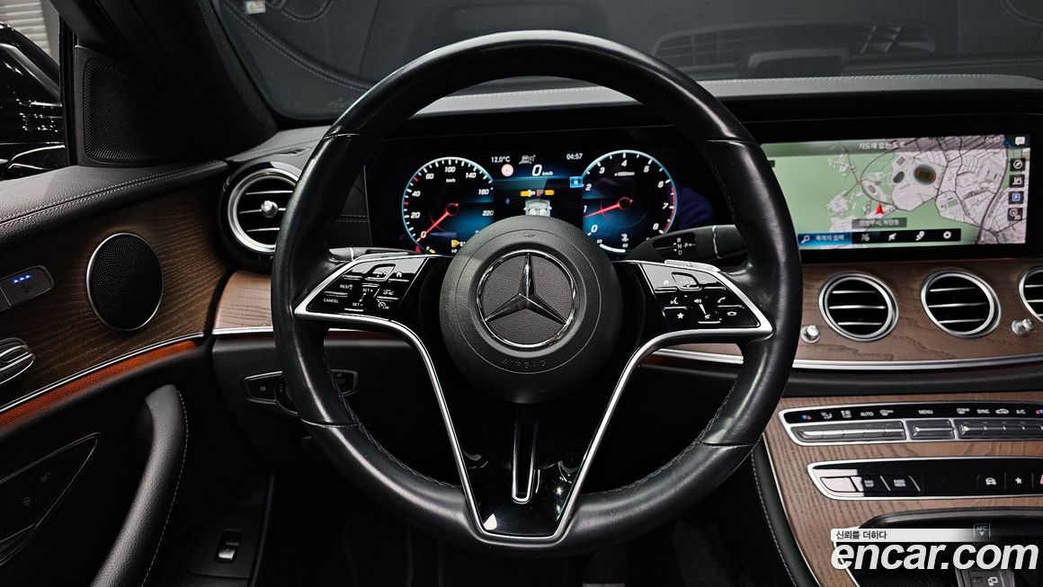 Mercedes-Benz E-Class 2021