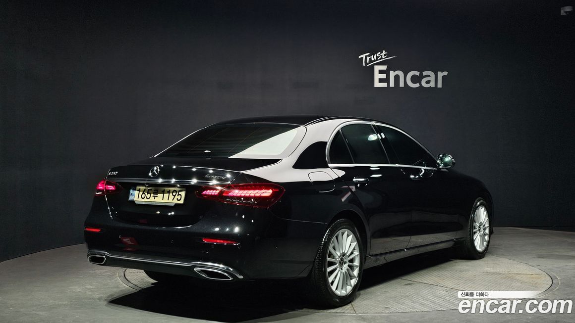 Mercedes-Benz E-Class 2021
