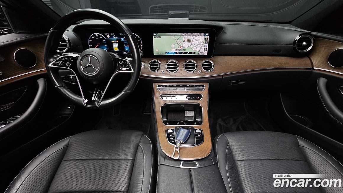 Mercedes-Benz E-Class 2021