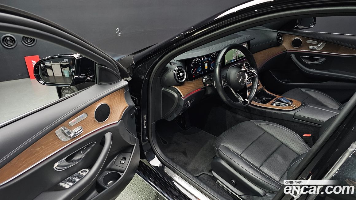 Mercedes-Benz E-Class 2021