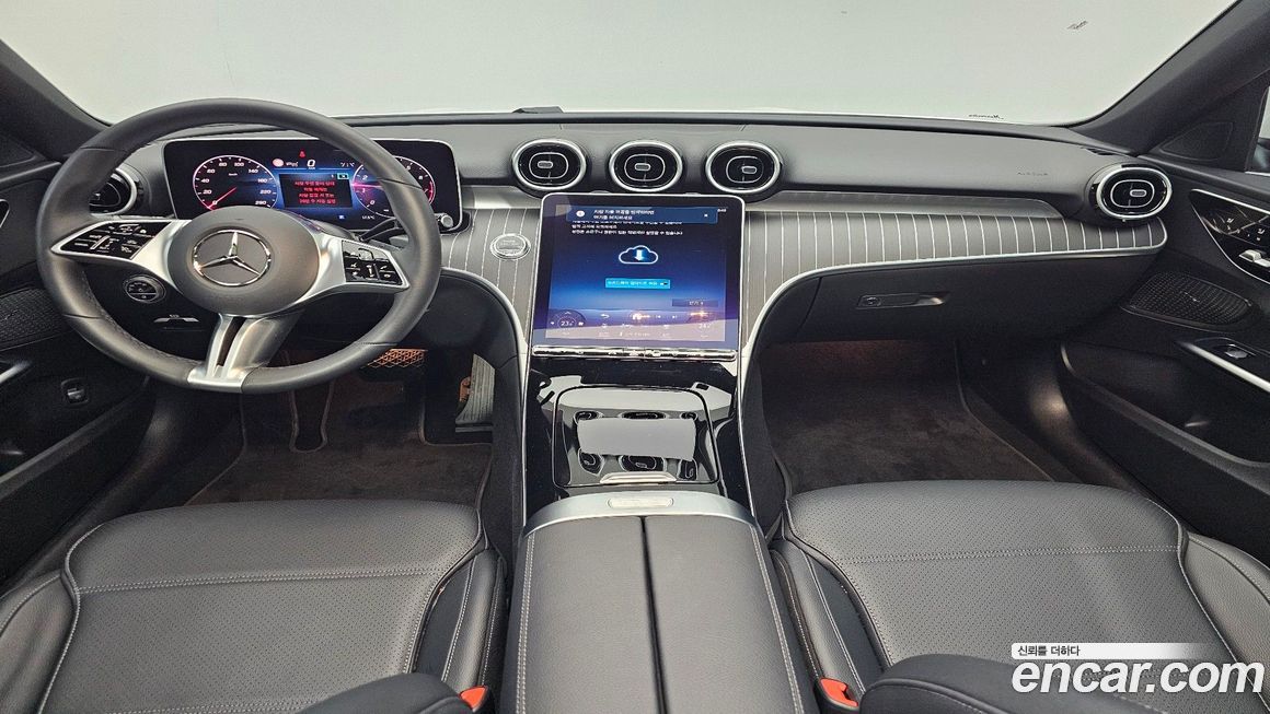 Mercedes-Benz C-Class 2024