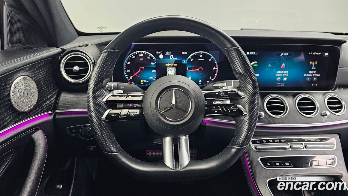 Mercedes-Benz E-Class 2022