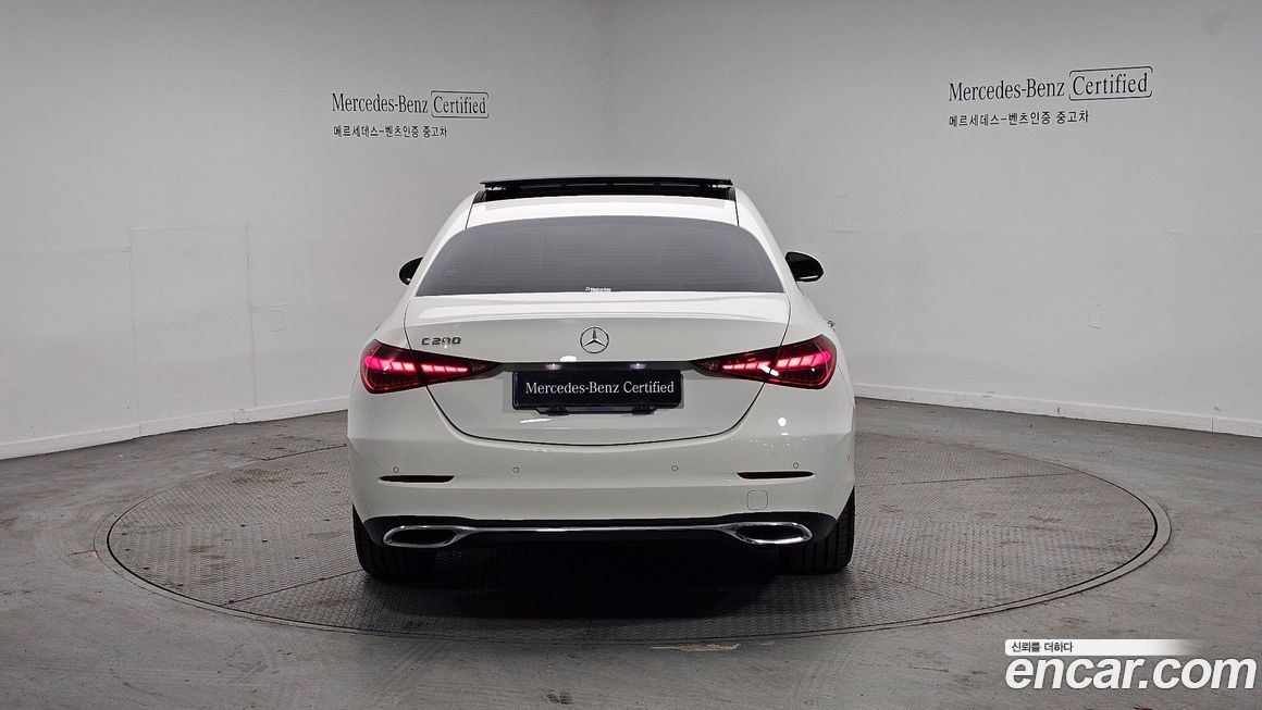 Mercedes-Benz C-Class 2024