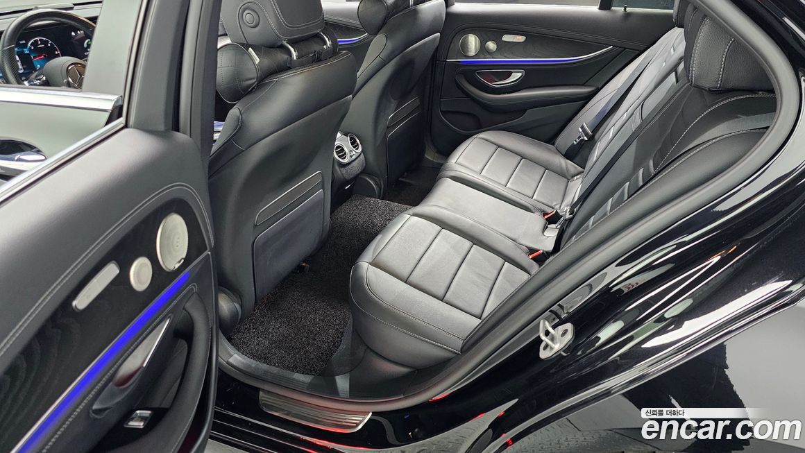 Mercedes-Benz E-Class 2022