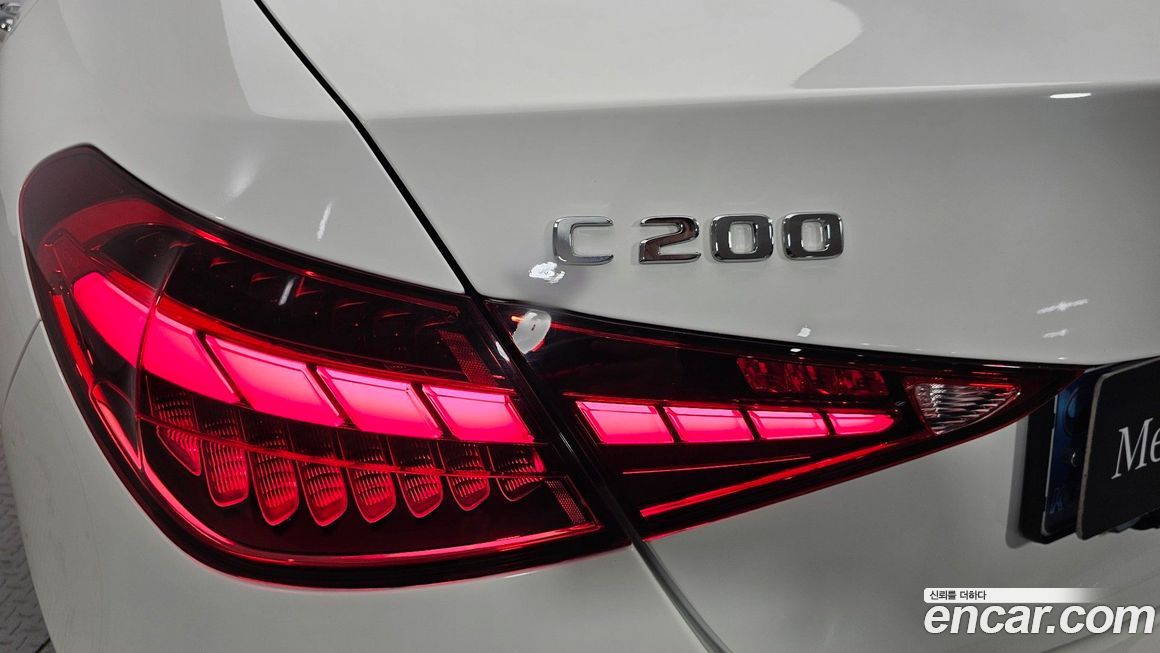 Mercedes-Benz C-Class 2024