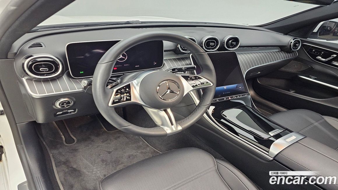 Mercedes-Benz C-Class 2024