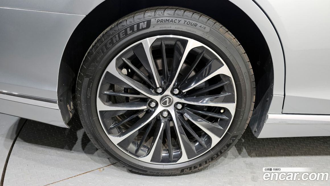 Lexus LS 2022