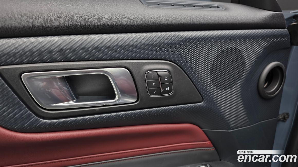 Ford Mustang 2024