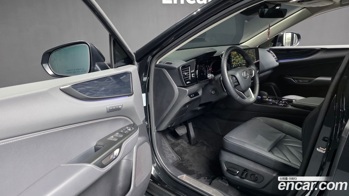 Lexus NX 2025