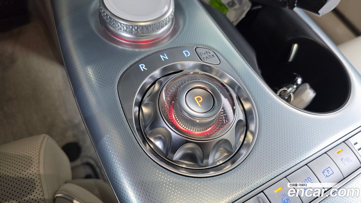 Genesis GV60 2023
