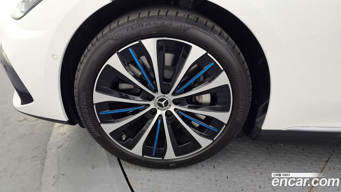 Mercedes-Benz EQE 2023