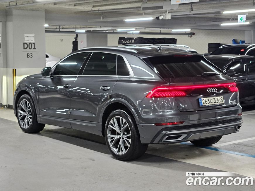 Audi Q8 2021