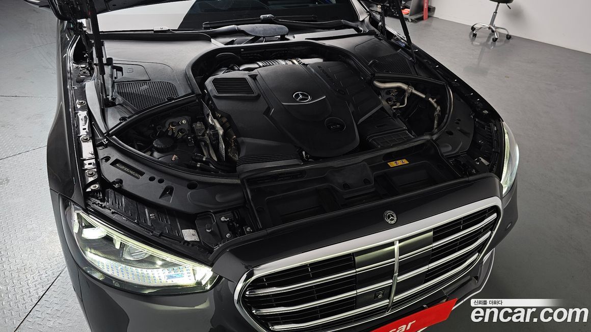 Mercedes-Benz S-Class 2021