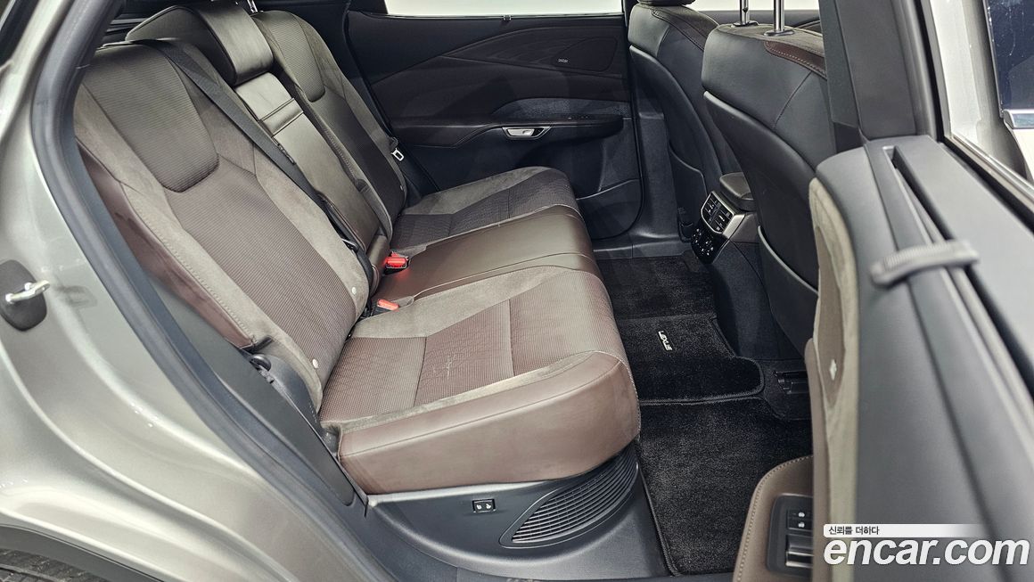 Lexus RX 2023