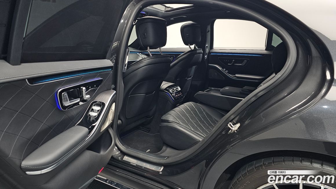 Mercedes-Benz S-Class 2021