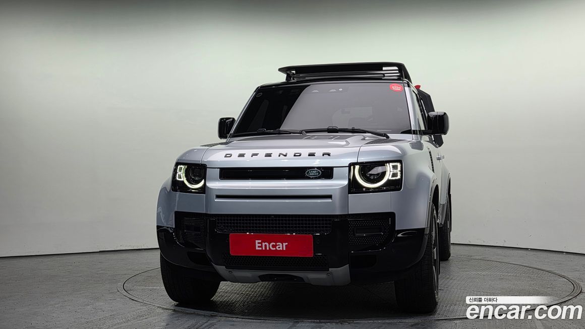 Land Rover Defender 2024