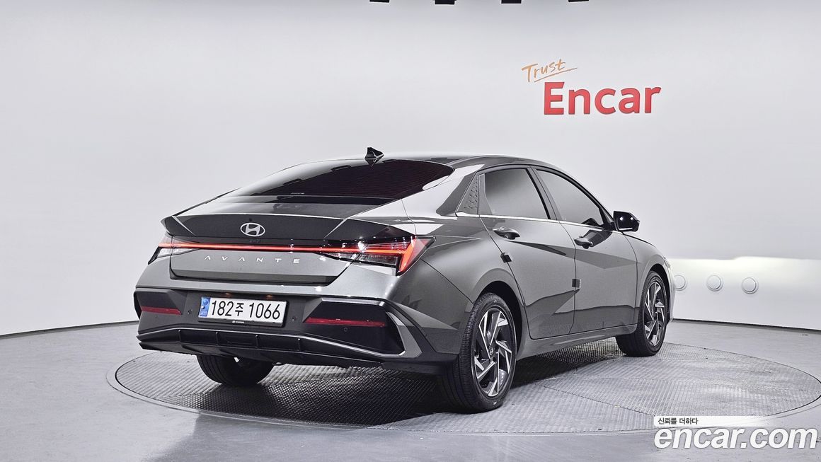 Hyundai AVANTE 2025