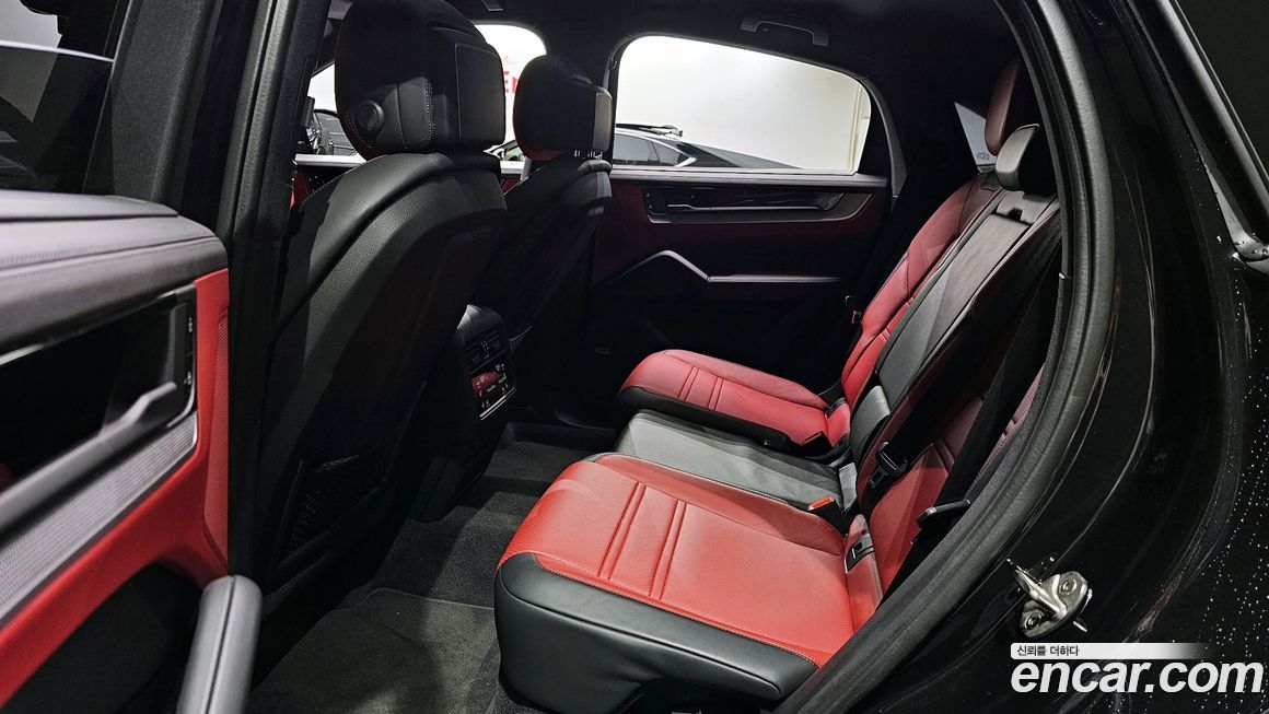 Porsche Cayenne 2024