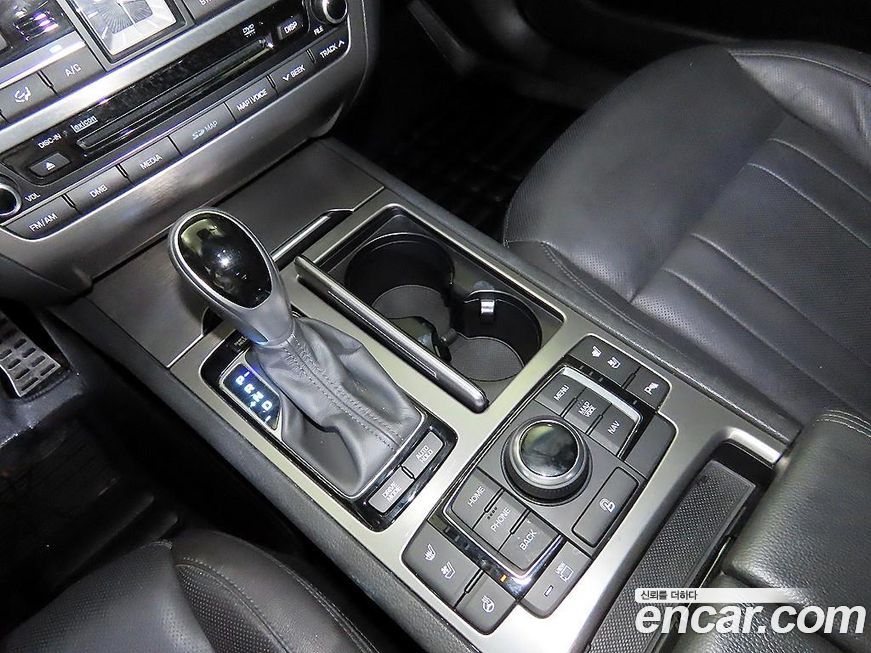 Hyundai Genesis 2016