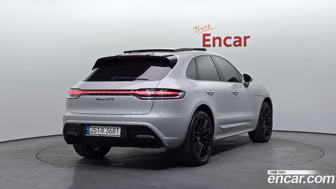Porsche Macan 2022