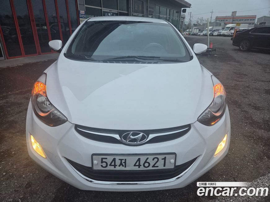 Hyundai AVANTE 2013
