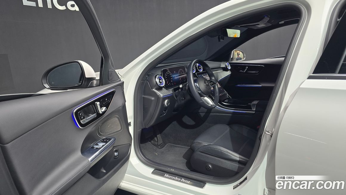 Mercedes-Benz C-Class 2023