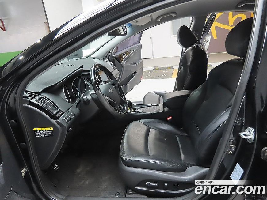 Hyundai Sonata 2011