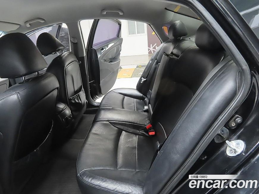 Hyundai Sonata 2011