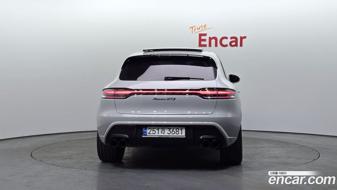 Porsche Macan 2022