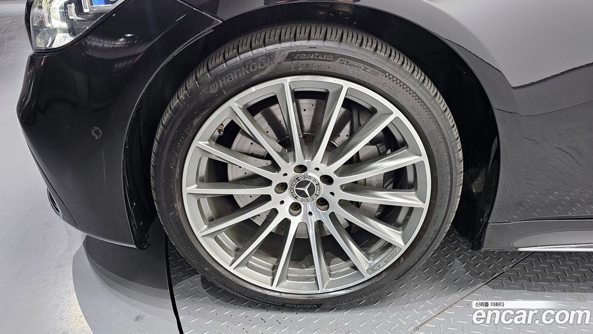 Mercedes-Benz S-Class 2021