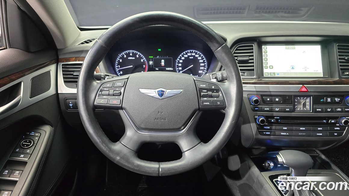 Hyundai Genesis 2015