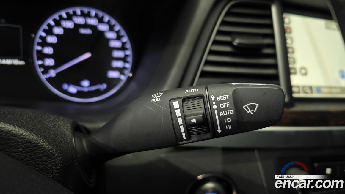 Hyundai Genesis 2015