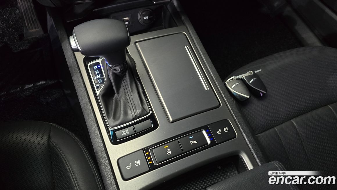 Hyundai Genesis 2015