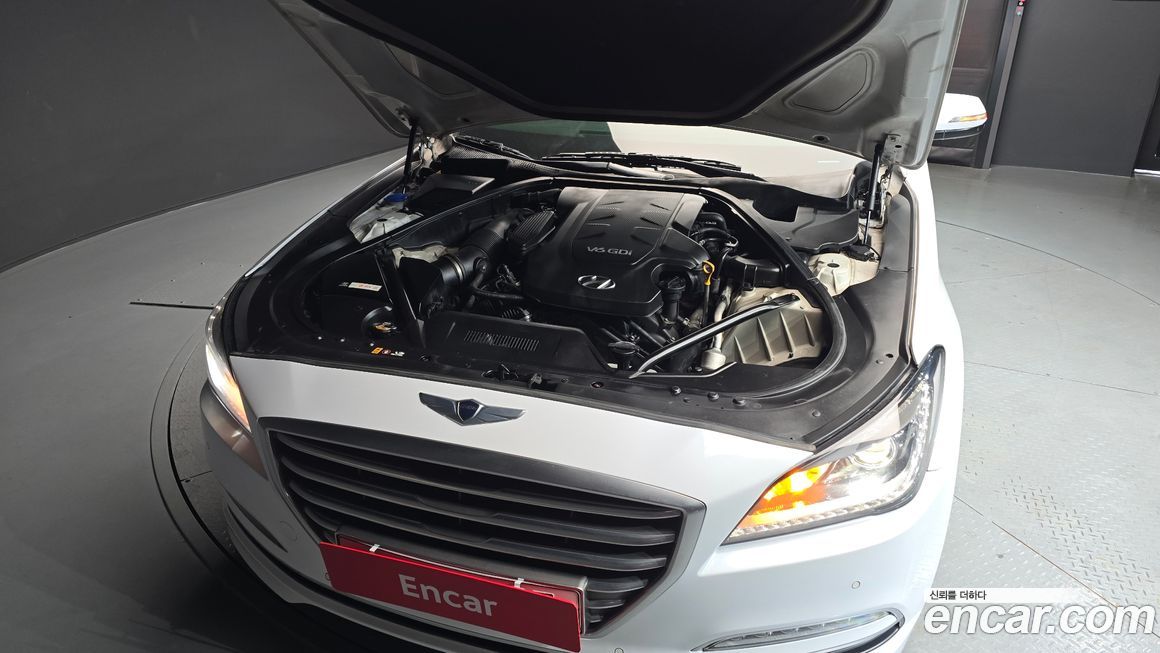 Hyundai Genesis 2015