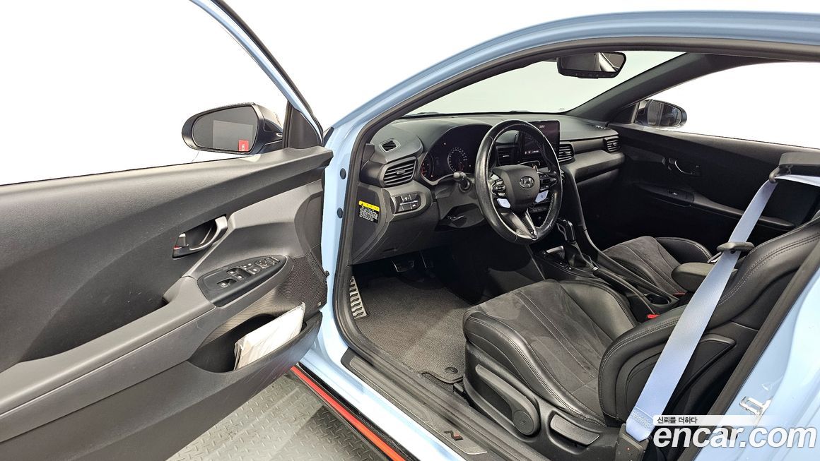 Hyundai Veloster 2021
