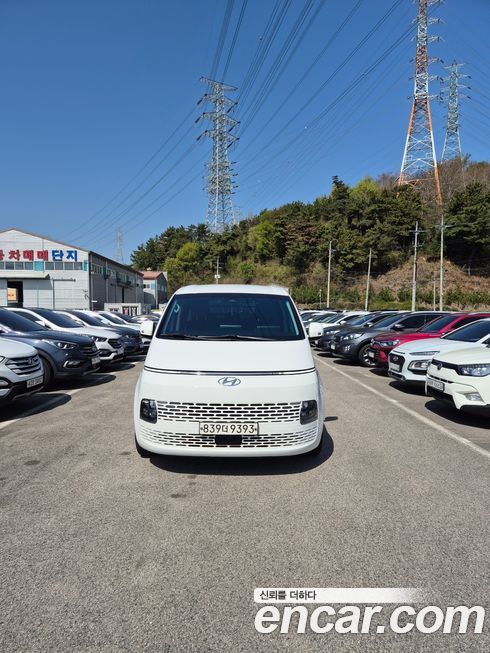 Hyundai Staria 2023